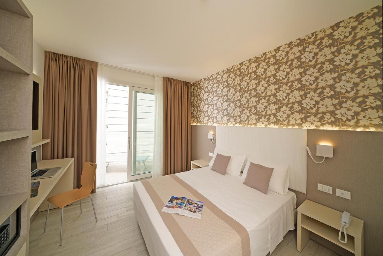 Hotel Strand A Frontemare Lido di Jesolo Esterno foto
