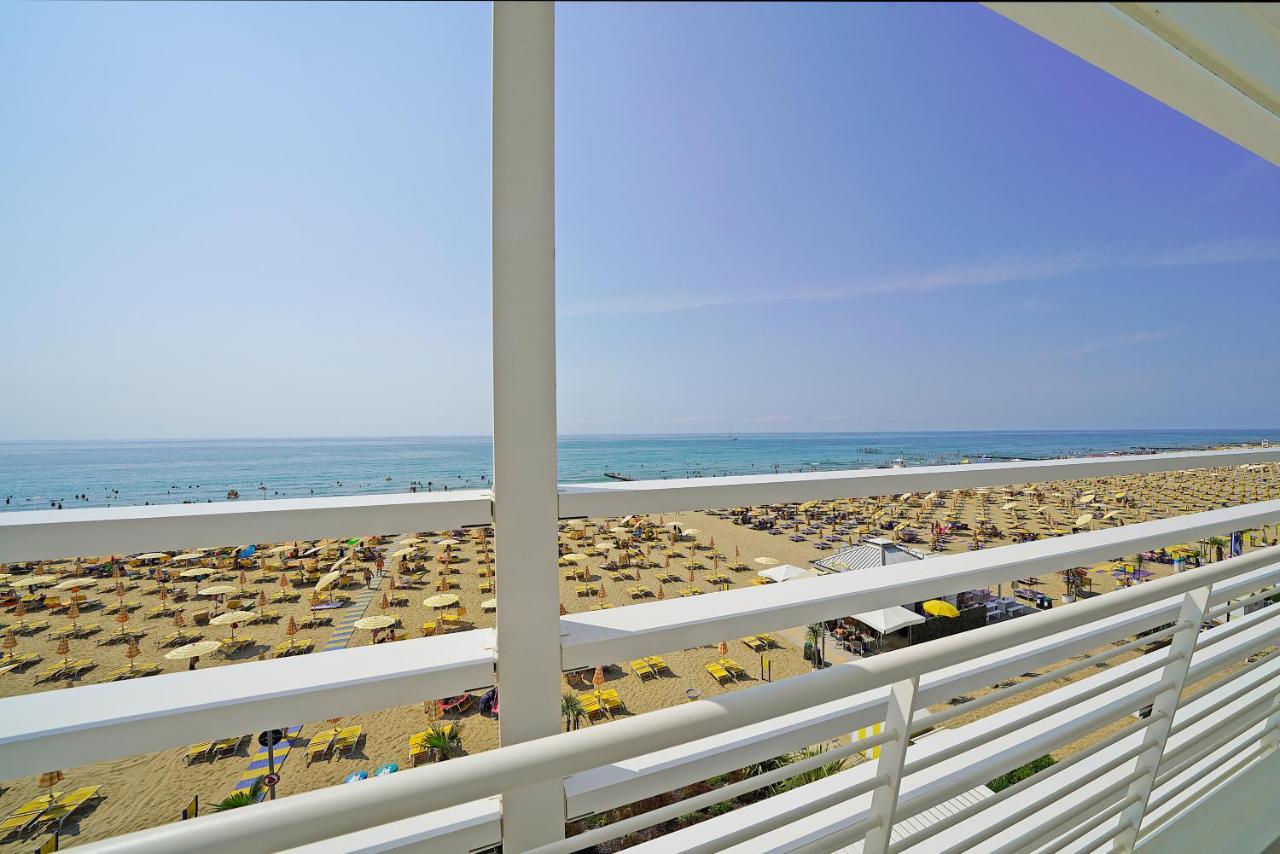 Hotel Strand A Frontemare Lido di Jesolo Esterno foto