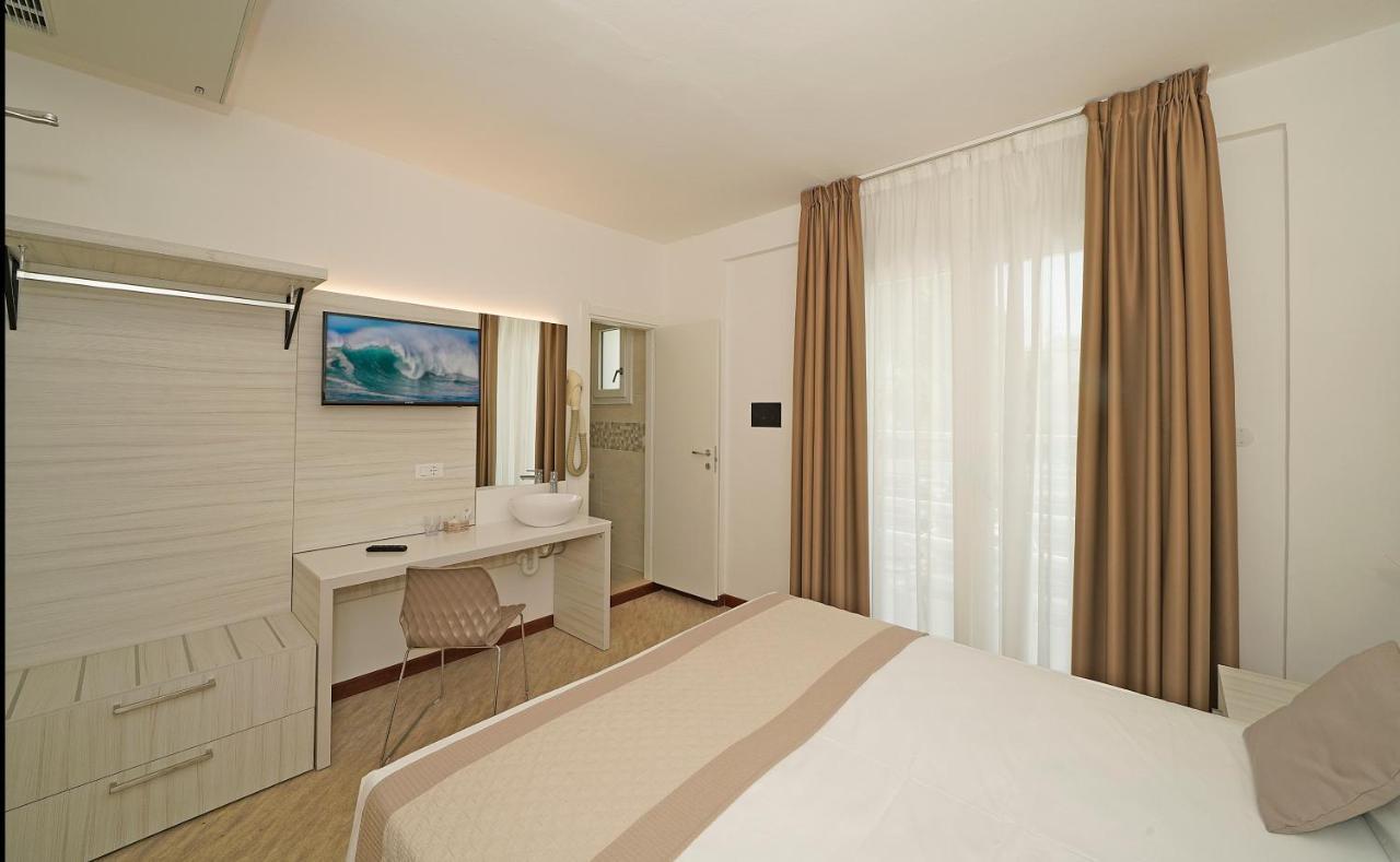 Hotel Strand A Frontemare Lido di Jesolo Esterno foto