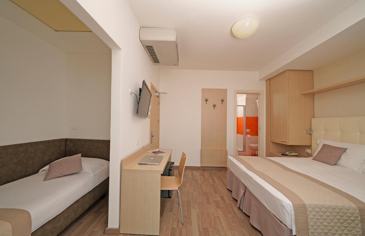 Hotel Strand A Frontemare Lido di Jesolo Esterno foto
