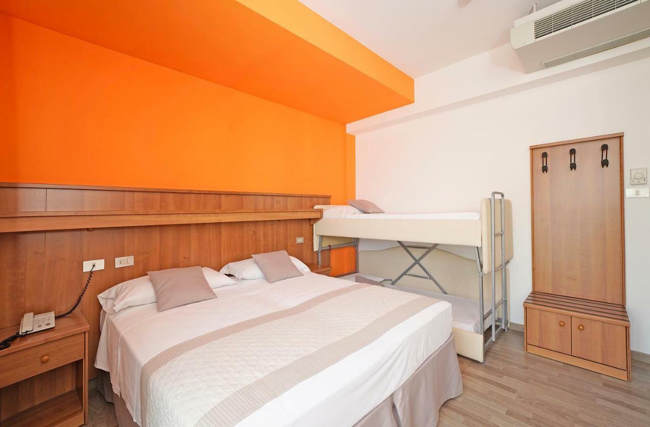 Hotel Strand A Frontemare Lido di Jesolo Esterno foto